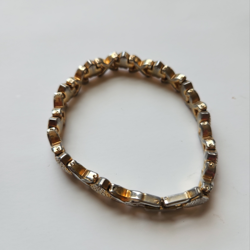Vintage Xoxo Gold Bracelet - Picture 2 of 7